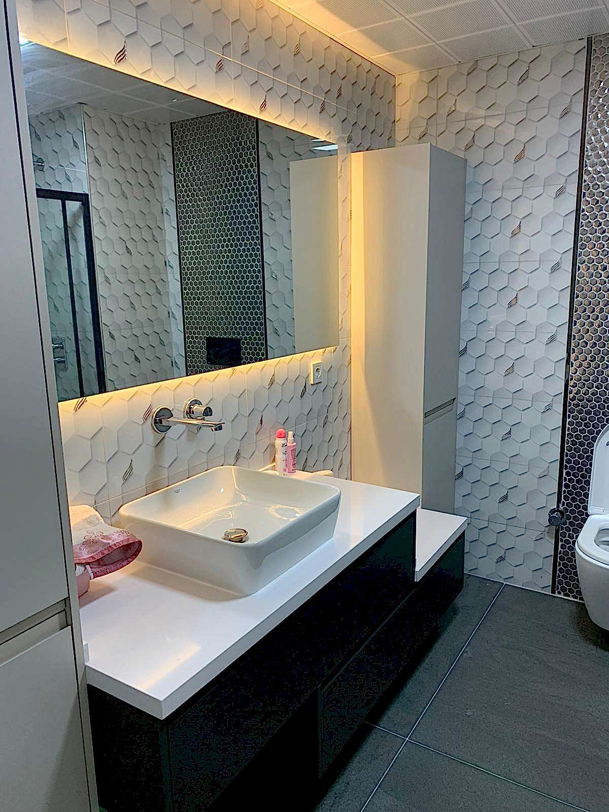 Tuana Ev Yenileme - Banyo Dolabı