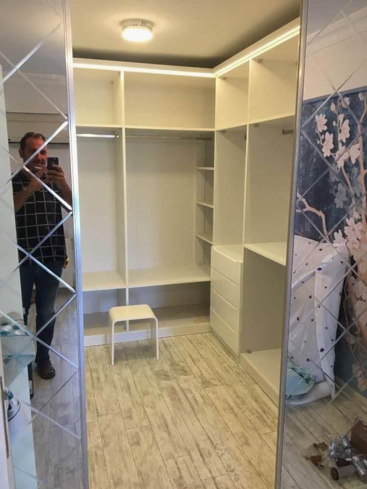 Tuana Ev Yenileme - Kristal Ayna Kapak Giyinme Odası